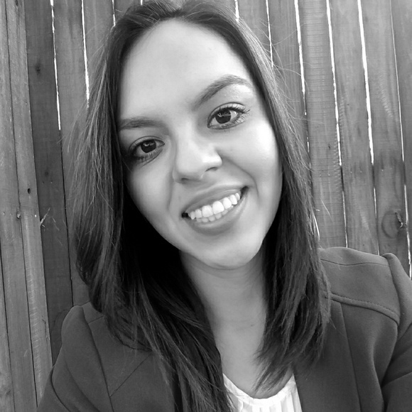 Meet your Posher, Mayelli - Picture 1 of 1